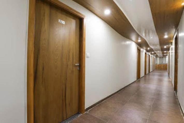Hotel Madhav Villa Ahmedabad Esterno foto
